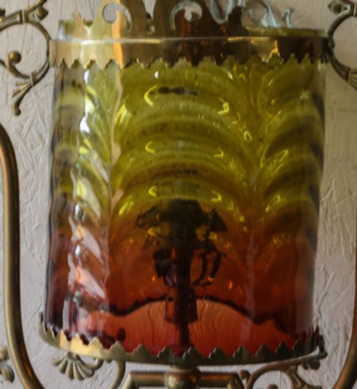 A GOOD VICTORIAN HANGING LAMP WITH RED AND YELLOW GLASS SHADE - ADDITIONAL PHOTO 1