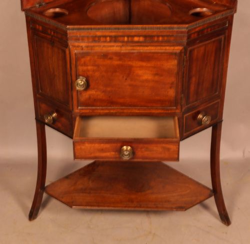 AN 18TH CENTURY MAHOGANY WASHSTAND - ADDITIONAL PHOTO 7