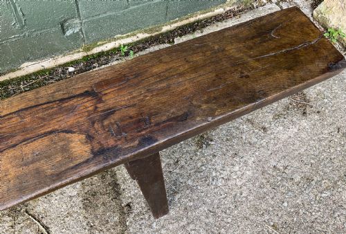 AN 18TH CENTURY OAK BENCH FROM BISHOPTHORPE PALACE YORK - ADDITIONAL PHOTO 3