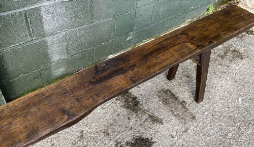 AN 18TH CENTURY OAK BENCH FROM BISHOPTHORPE PALACE YORK - ADDITIONAL PHOTO 8