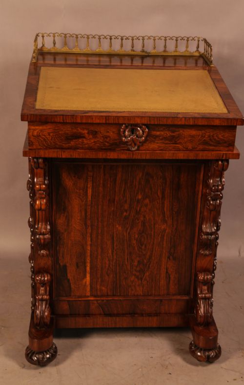 a superb victorian davenport desk in rosewood - CATEGORY: ANTIQUE DESKS - DATED 19TH CENTURY