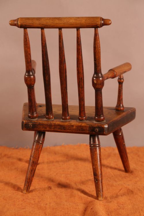A RARE CHILDS CHAIR - ADDITIONAL PHOTO 2