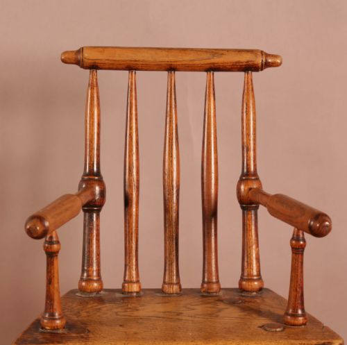 A RARE CHILDS CHAIR - ADDITIONAL PHOTO 5