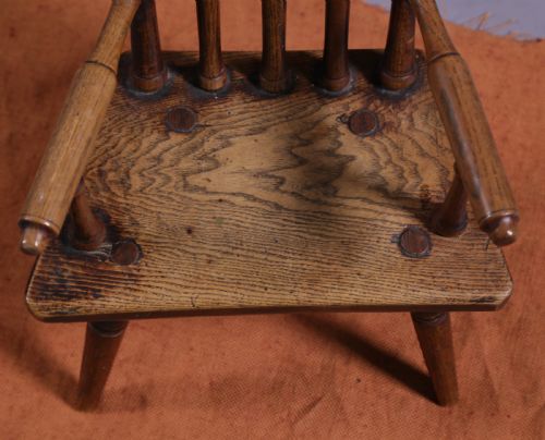 A RARE CHILDS CHAIR - ADDITIONAL PHOTO 7