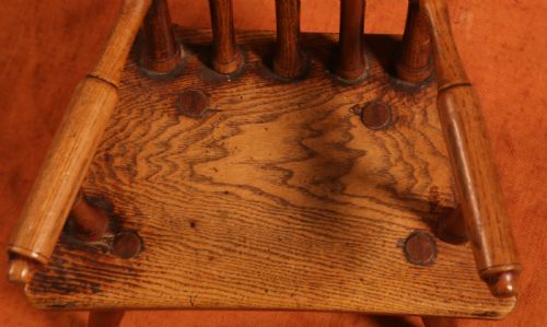 A RARE CHILDS CHAIR - ADDITIONAL PHOTO 9