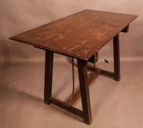 AN INTERESTING CONTINENTAL SIDE TABLE - ADDITIONAL PHOTO 4