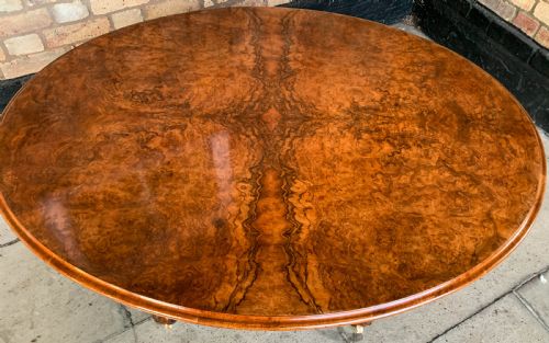 A BURR WALNUT COFFEE TABLE ADAPTED - ADDITIONAL PHOTO 1