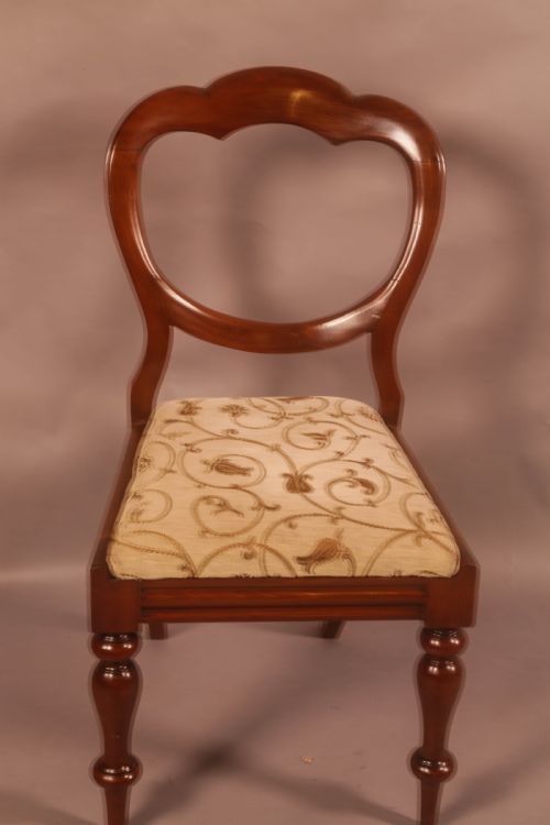 A SET OF 8 VICTORIAN BALLOON BACK DINING CHAIRS - ADDITIONAL PHOTO 6