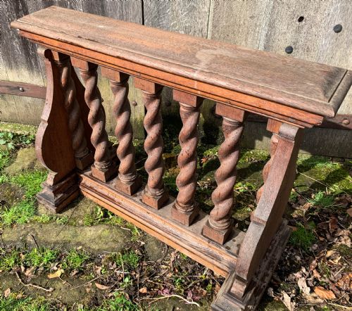 AN OAK ALTER RAIL FROM YORK MINSTER - ADDITIONAL PHOTO 1