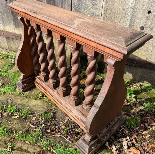 AN OAK ALTER RAIL FROM YORK MINSTER - ADDITIONAL PHOTO 2