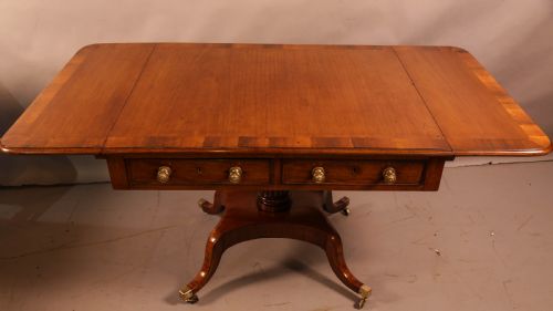 A FINE GEORGIAN MAHOGANY SOFA TABLE - ADDITIONAL PHOTO 2