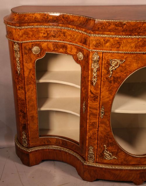 A VERY GOOD VICTORIAN BURR WALNUT CREDENZA - ADDITIONAL PHOTO 4