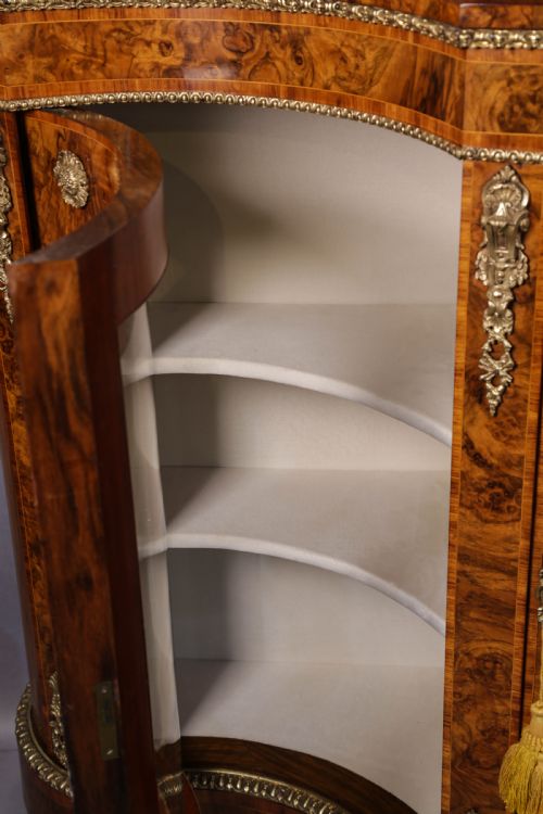A VERY GOOD VICTORIAN BURR WALNUT CREDENZA - ADDITIONAL PHOTO 5