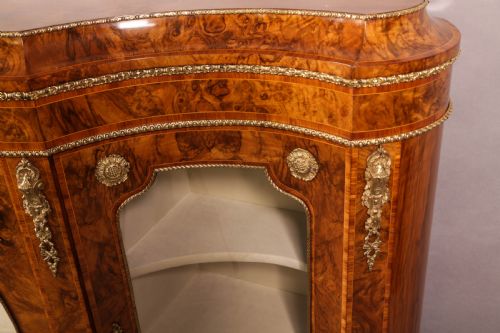A VERY GOOD VICTORIAN BURR WALNUT CREDENZA - ADDITIONAL PHOTO 8