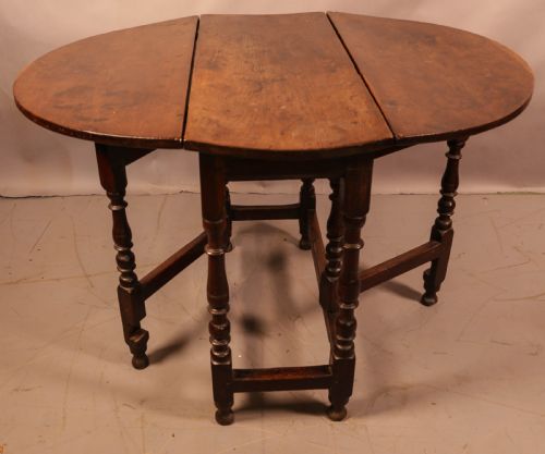 a small 17th century gate leg table - CATEGORY: ANTIQUE TABLES - DATED 17TH CENTURY
