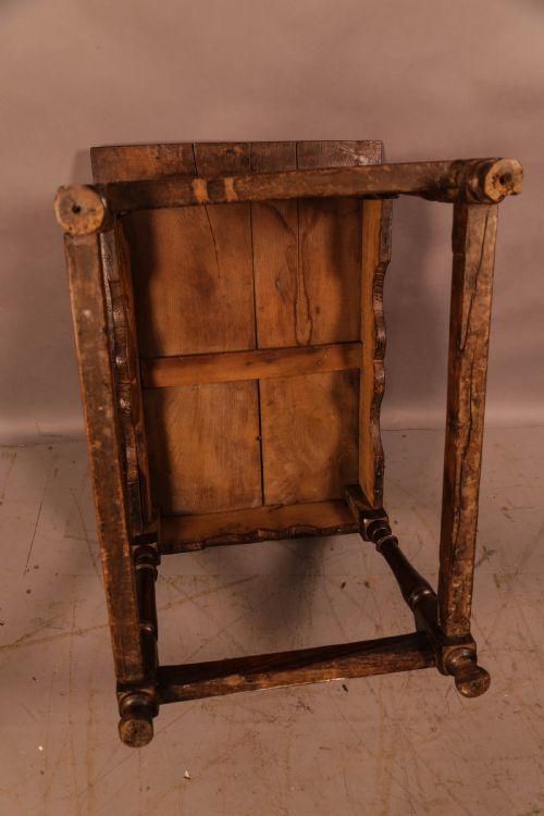 A 17TH CENTURY OAK SIDE TABLE - ADDITIONAL PHOTO 4