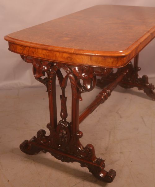 A GOOD QUALITY VICTORIAN BURR WALNUT WINDOW TABLE - ADDITIONAL PHOTO 5