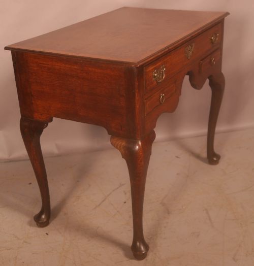 AN OAK CABRIOLE LEG SIDE TABLE C 1750 - ADDITIONAL PHOTO 5