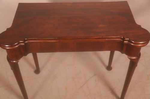 A GEORGE II CARD TABLE WITH GUINEA WELLS - ADDITIONAL PHOTO 2