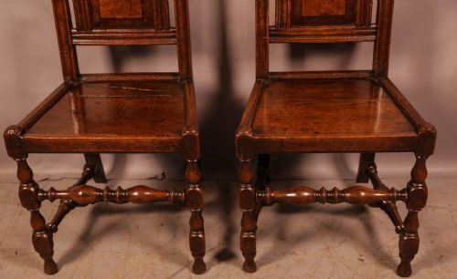 A SUPER PAIR OF 17TH CENTURY OAK HALL CHAIRS - ADDITIONAL PHOTO 1