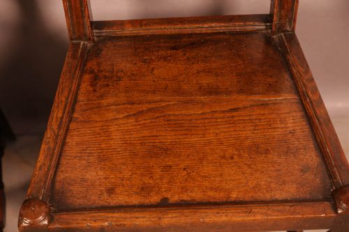 A SUPER PAIR OF 17TH CENTURY OAK HALL CHAIRS - ADDITIONAL PHOTO 8