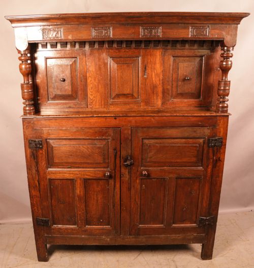 a good 18th century court cupboard dated 1713 - CATEGORY: ANTIQUE CUPBOARDS - DATED 18TH CENTURY