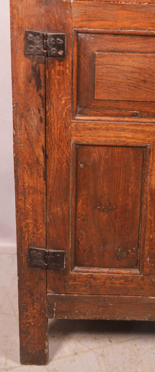 A GOOD 18TH CENTURY COURT CUPBOARD DATED 1713 - ADDITIONAL PHOTO 11