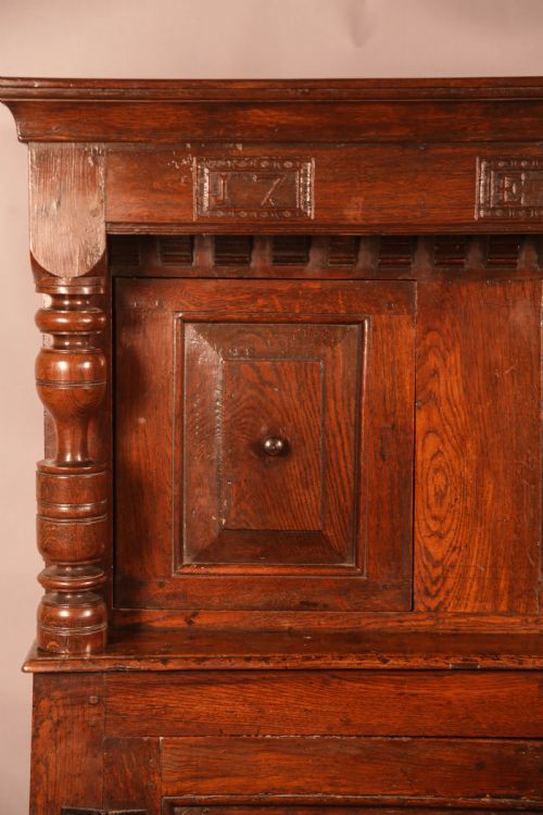 A GOOD 18TH CENTURY COURT CUPBOARD DATED 1713 - ADDITIONAL PHOTO 13