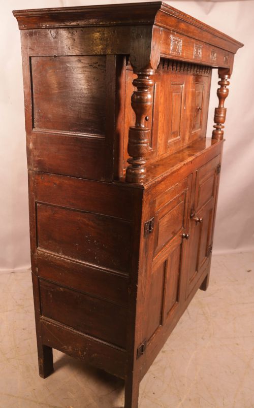 A GOOD 18TH CENTURY COURT CUPBOARD DATED 1713 - ADDITIONAL PHOTO 14