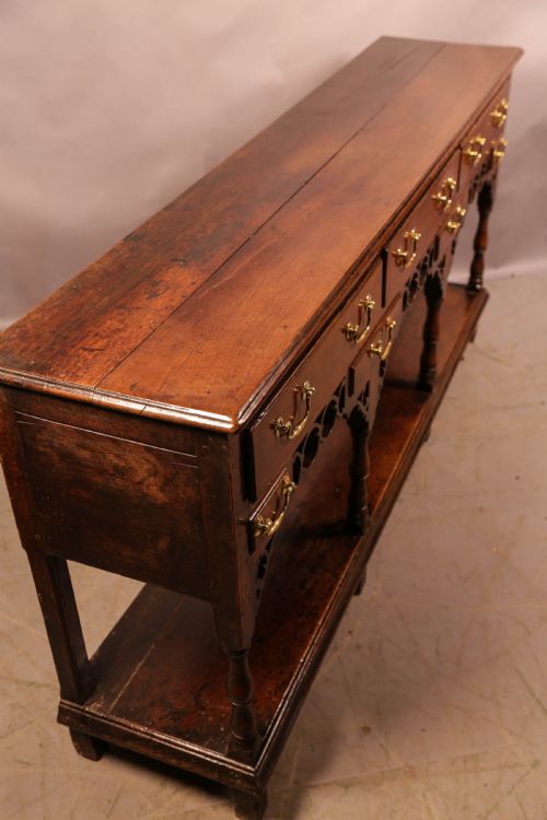 A SUPERB GEORGIAN OAK SERVING DRESSER C 1750 - ADDITIONAL PHOTO 2