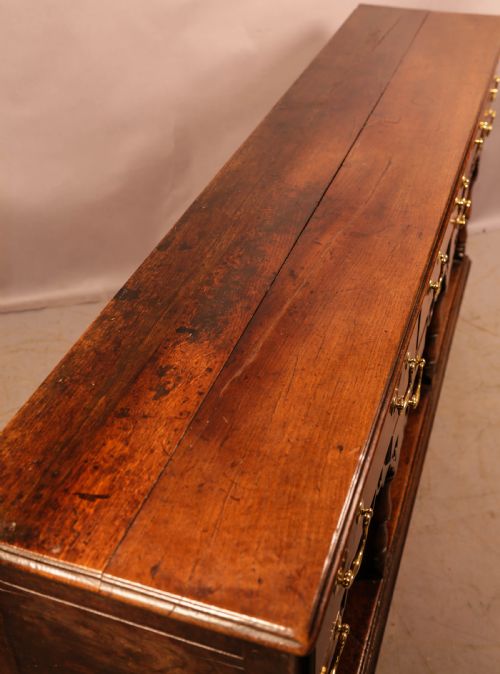 A SUPERB GEORGIAN OAK SERVING DRESSER C 1750 - ADDITIONAL PHOTO 3