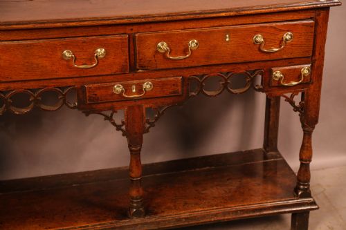 A SUPERB GEORGIAN OAK SERVING DRESSER C 1750 - ADDITIONAL PHOTO 7