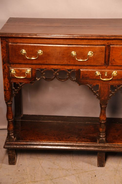 A SUPERB GEORGIAN OAK SERVING DRESSER C 1750 - ADDITIONAL PHOTO 8
