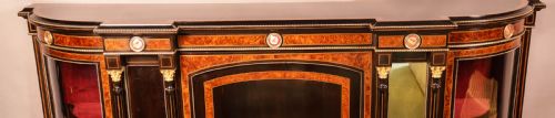 A STUNNING EBONIZED AND AMBOYNER WOOD CREDENZA - ADDITIONAL PHOTO 4