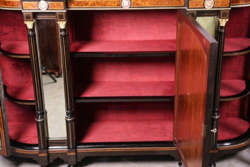 A STUNNING EBONIZED AND AMBOYNER WOOD CREDENZA - ADDITIONAL PHOTO 7