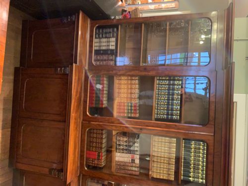 A 19TH CENTURY 4 DOOR LIBRARY BOOKCASE - ADDITIONAL PHOTO 2
