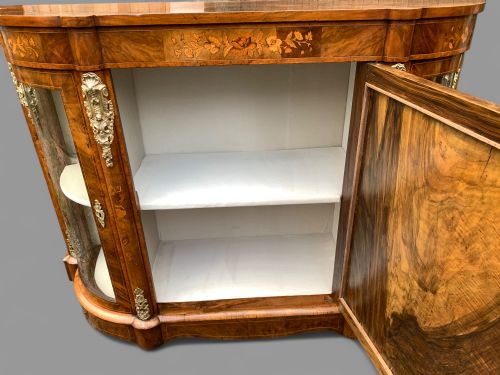 A GOOD VICTORIAN BURR WALNUT CREDENZA - ADDITIONAL PHOTO 4