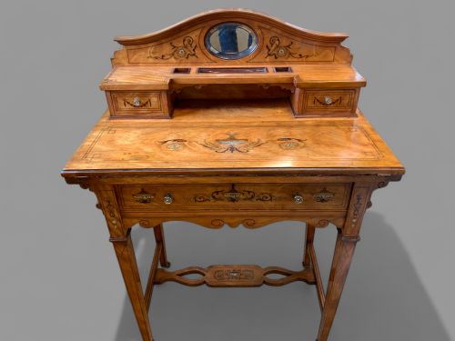 a lovely 19th century ladies writing desk - CATEGORY: ANTIQUE DESKS - DATED 19TH CENTURY