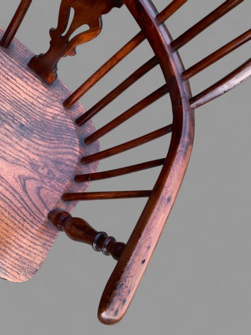 A YEW WOOD LOW BACK WINDSOR CHAIR C 1840 - ADDITIONAL PHOTO 4