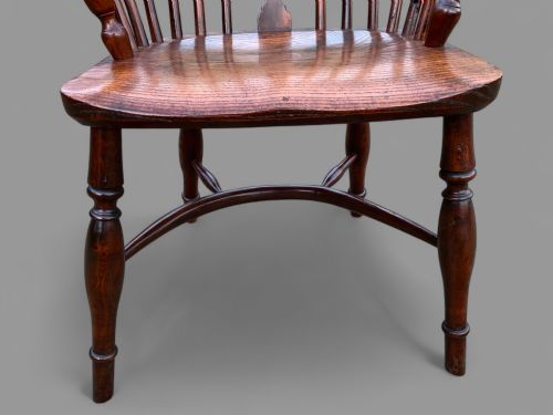 A YEW WOOD LOW BACK WINDSOR CHAIR C 1840 - ADDITIONAL PHOTO 8