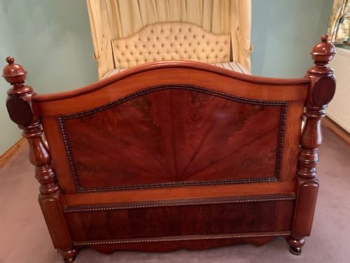 A MAGNIFICENT VICTORIAN DUCHESS HALF TESTER BED - ADDITIONAL PHOTO 4