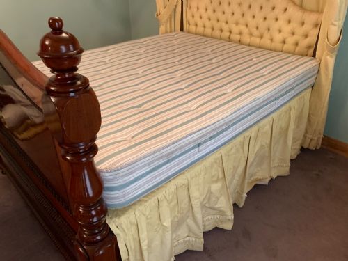 A MAGNIFICENT VICTORIAN DUCHESS HALF TESTER BED - ADDITIONAL PHOTO 8