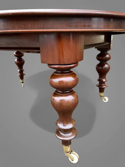 LARGE VICTORIAN EXTENDING DINING TABLE MAHOGANY - ADDITIONAL PHOTO 6
