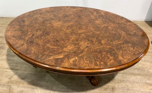 A VICTORIAN BURR WALNUT COFFEE TABLE - ADDITIONAL PHOTO 5