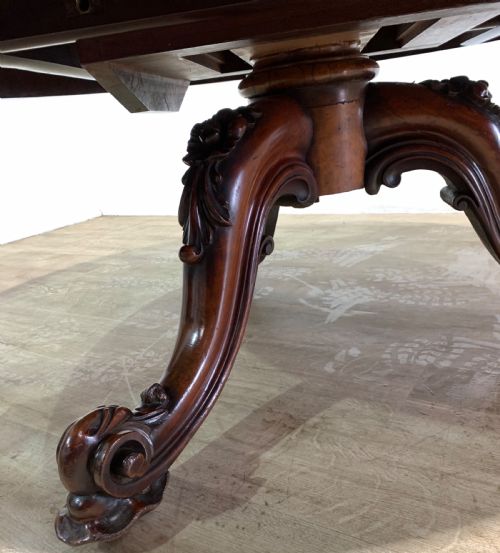 A SUPER VICTORIAN BURR WALNUT COFFEE TABLE - ADDITIONAL PHOTO 6