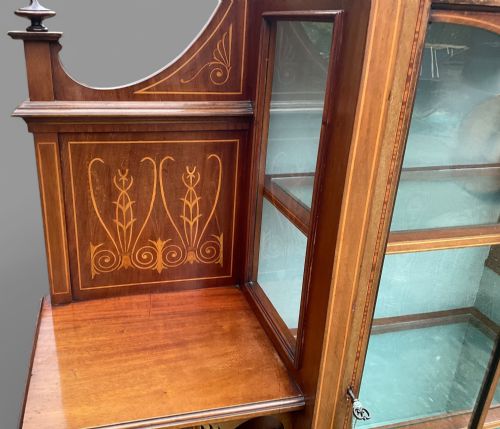 A VERY ATTRACTIVE VICTORIAN DISPLAY CABINET - ADDITIONAL PHOTO 4
