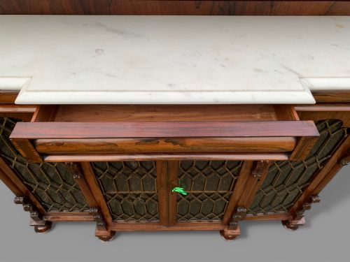 A VERY ATTRACTIVE EARLY VICTORIAN CHIFFONIER IN ROSEWOOD - ADDITIONAL PHOTO 12