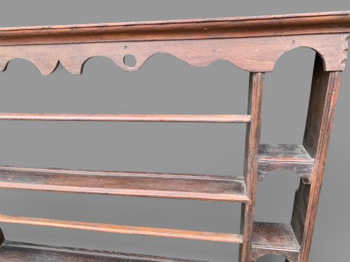 A SMALL OAK PLATE RACK - ADDITIONAL PHOTO 4
