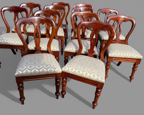A SET OF 12 VICTORIAN SPEARPOINT BALLOON BACK DINING CHAIRS - ADDITIONAL PHOTO 5