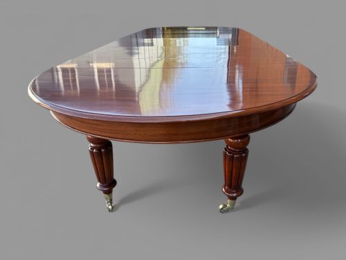 A SUPER AND RARE EARLY VICTORIAN EXTENDING DINING TABLE SEATS UP TO 18 - ADDITIONAL PHOTO 7